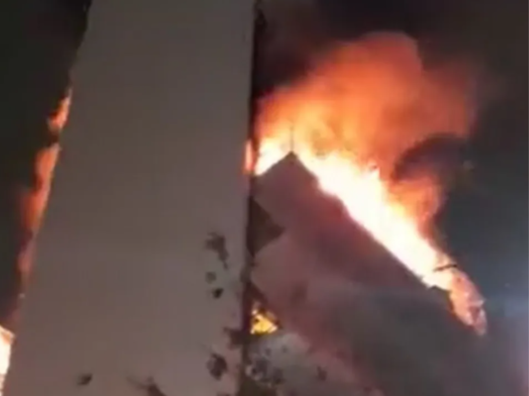 Fuerte incendio en Recoleta se prendió fuego un edificio y dejó varias