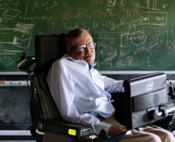 La escalofriante predicción que hizo Stephen Hawking sobre el fin de la Humanidad hace 20 años