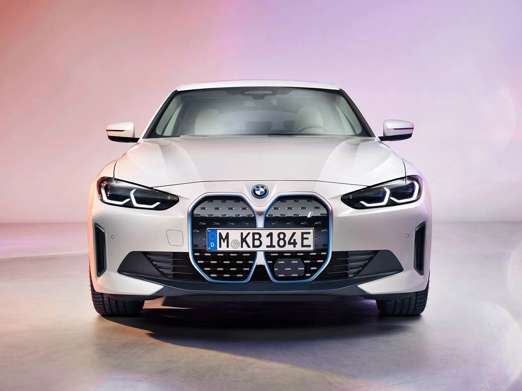 BMW i4
