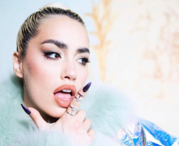 Lali se refirió a su supuesta fortuna en el banco: "Así tenga un peso o millones..."