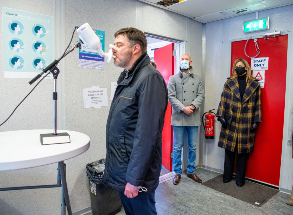 La Reina Máxima de los Países Bajos visitando la Escuela de San Valentín en Rotterdam