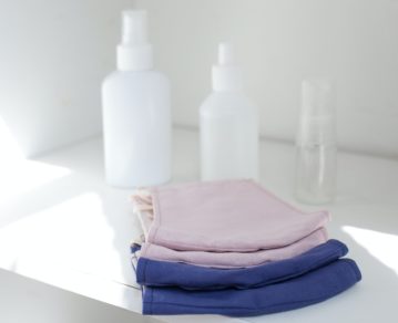 Cómo lavar correctamente el tapabocas y cuánto tiempo usar los descartables