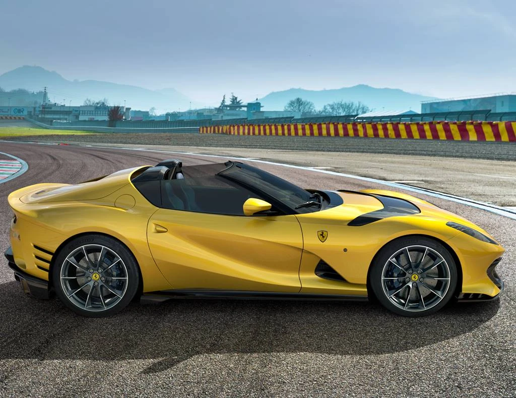 Ferrari 812 Competizione