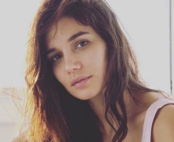 Quién es Mariela Garriga, la actriz que se puso en la piel de Daisy Fuentes en Luis Miguel, la serie