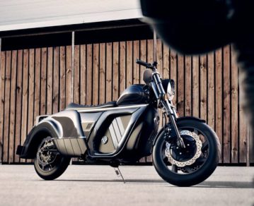¡A rodar mi vida! Un moto con dos motores y 480 kilómetros de autonomía