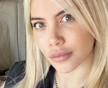 Wanda Nara: cómo es y cuánto vale la lujosa cartera Chanel que lució en Capri