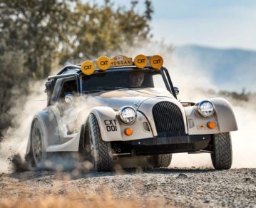 El pequeño roadster británico inspirado en el rally Dakar