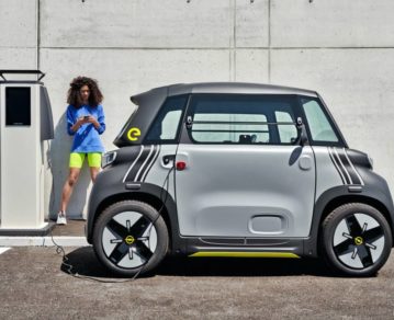 El pequeño Opel que se puede conducir sin tener licencia