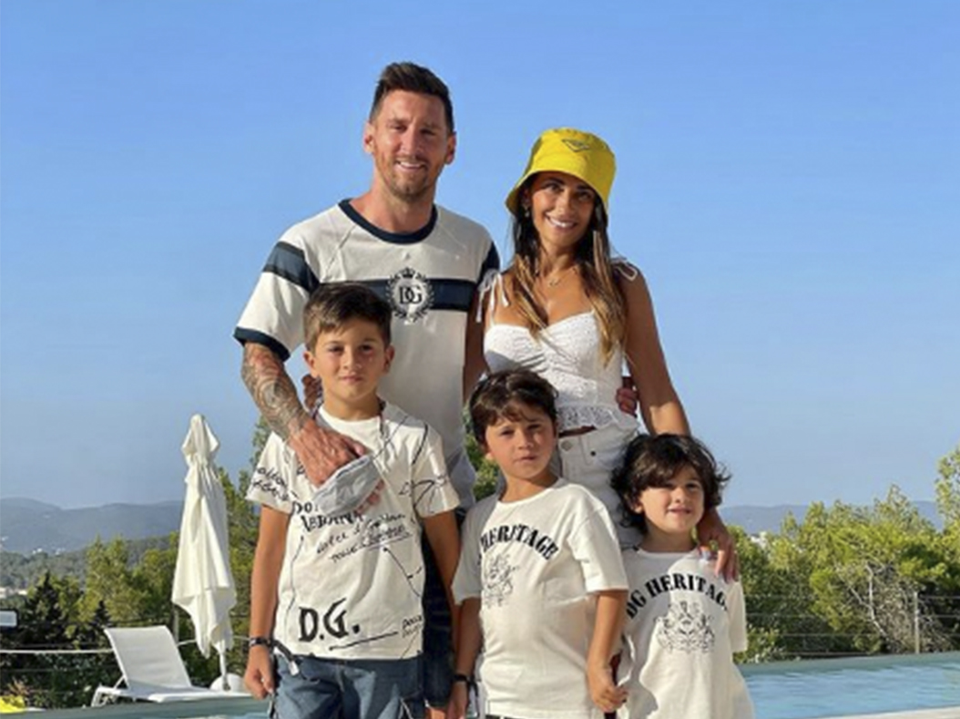 El mensaje de Antonella Roccuzzo a Lionel Messi tras su desconsolado llanto  en su salida oficial del Barcelona: «Lo que no nos…” | GENTE Online