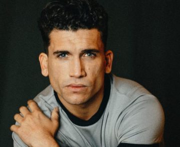 Jaime Lorente será padre por primera vez junto a una compañera de 'La Casa de Papel'
