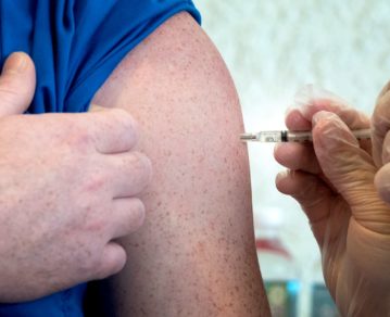 Conocé cuáles son los efectos adversos de las vacunas Sputnik V, Astrazeneca, Sinopharm, Pfizer, Moderna y Cansino