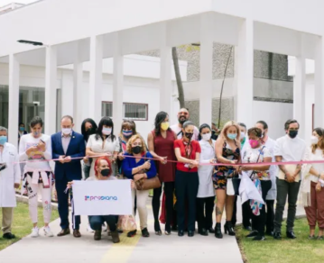 Salud pública inclusiva: México abre la primera clínica para personas trans con trabajadores transgénero