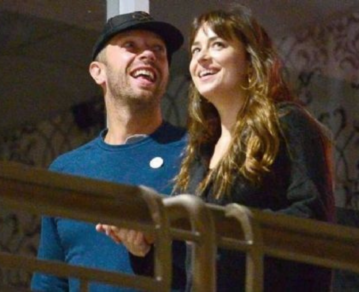 Chris Martin y Dakota Johnson se casan luego de su escandalosa separación por Whatsapp