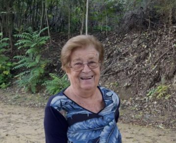 Furor y ternura: una abuela de 89 años pide "por favor" cada vez que busca información en Google