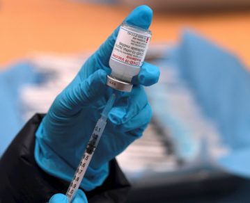 Ómicron: Europa con récord de contagios, extreman restricciones y cancelan vuelos