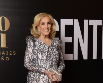 Mirtha Legrand en Personajes del Año 2021: la diva brilló en la red carpet previo a su regreso a la televisión