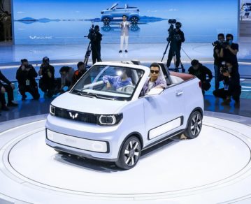 Wuling HongGuang MINI EV Cabrio: el auto eléctrico más barato del mundo ahora en versión descapotable
