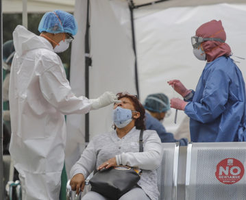Ómicron: identifican un nuevo síntoma "putrefacto" que se está dando en los contagiados