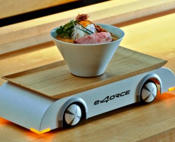 Nissan desarrolló una bandeja motorizada con la tecnología de sus modelos