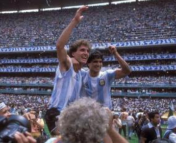 Ruggeri se emocionó al recordar 'El gol del siglo' de Maradona: "Lo veo y no lo puedo creer"