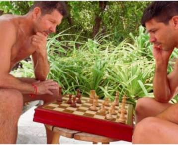 El Cholo Simeone publicó una foto jugando al ajedrez con su hijo Gio y sus seguidores señalaron una particularidad en la imagen