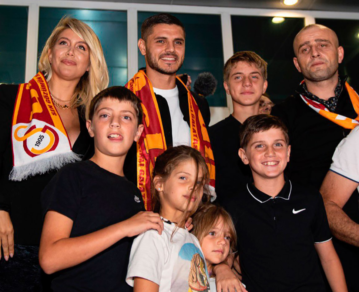 Wanda Nara y Mauro Icardi llegaron a Turquía en jet privado y autoridades del club les dieron la bienvenida en la lujosa mansión donde vivirán