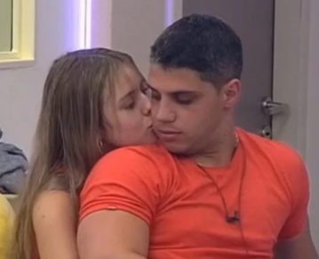 Se formó la segunda pareja en Gran Hermano 2022: Coti y Conejo a los besos en la casa