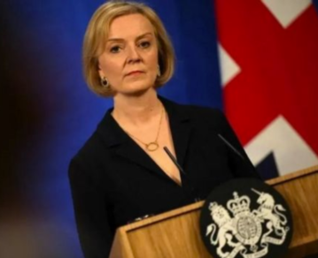 Las cinco causas de la caída de Liz Truss como primera ministra británica