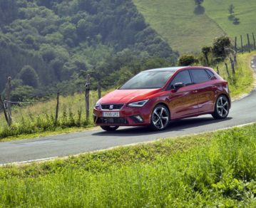 Seguridad al volante: consejos para trazar la curva perfecta en una ruta