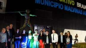 polideportivo-braian-toledo-estatua