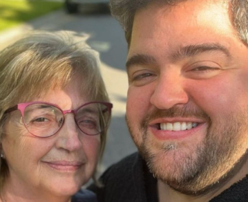 Mirá el pedido especial que le hizo Darío Barassi a Laura, su mamá