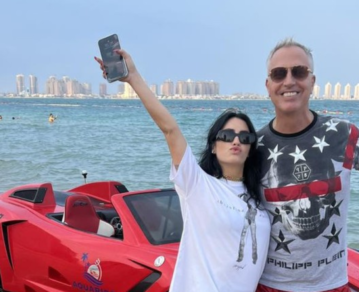 Las aventuras de Lali Espósito y Marley en las calles de Qatar