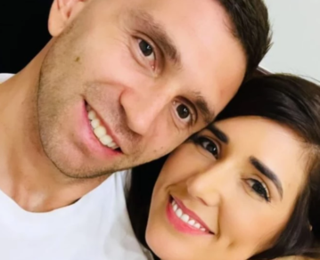 El Dibu Martinez celebró el cumpleaños de Mandinha, su esposa, en un pelotero
