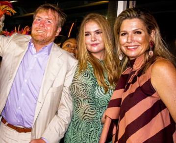 Los looks de Amalia de Orange y Máxima Zorreguieta que demuestran que saben llevar muy bien los maxivestidos