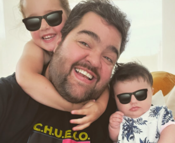 Darío Barassi: se supo el motivo por el que sus hijas siempre usan gafas