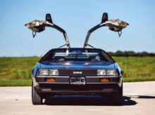 DeLorean DMC-12