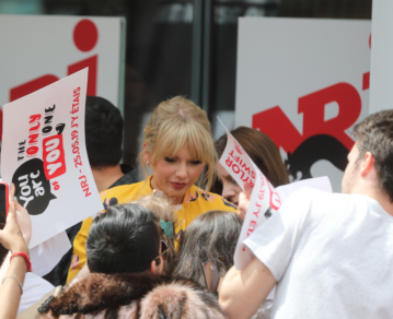 Las insólitas reglas internas de los fans de Taylor Swift para acampar en el Estadio de River