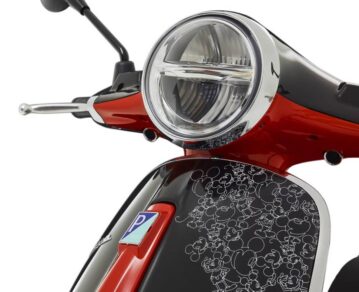Disney Mickey Mouse by Vespa: Una colaboración icónica que combina la cultura de Disney y el estilo de Vespa