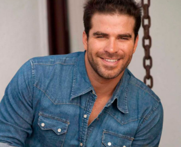 El actor venezolano Alejandro Nones está en la Argentina dijo que está soltero y quiere conocer a una mujer divertida