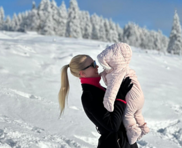 Elle, la hija de Maxi López y Daniela Christiansson, disfrutó de sus primeras vacaciones de invierno en Suiza