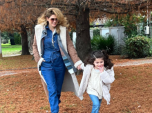 Imagen de archivo: Isabel Macedo junto a su hija mayor Belita.