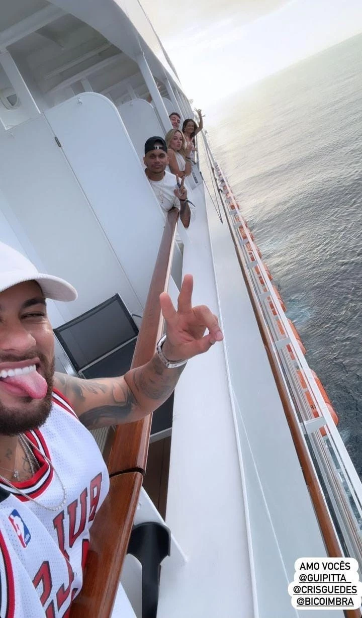 Neymar en plena fiesta en un crucero previo al Año Nuevo – GENTE Online