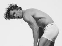 Jeremy Allen Withe como cara de la nueva campaña de CalvinKlein