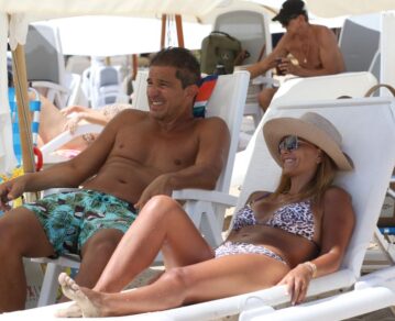 Las fotos de las vacaciones de Amalia Granata en Punta del Este y el impactante parecido con su hija Uma