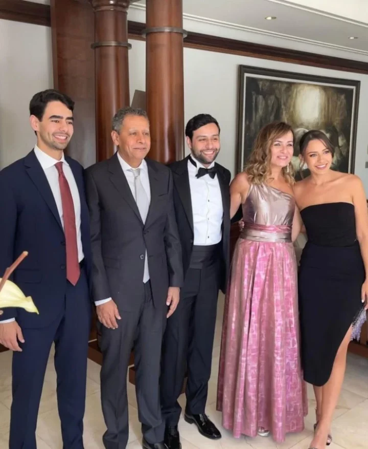 Gabriela Arias Uriburu junto a Imad Shaban, su exmarido, y los tres hijos que tuvieron en común.