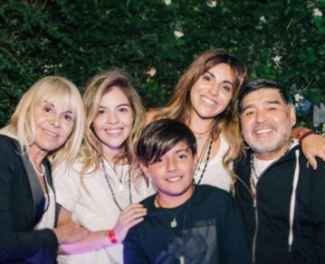 Claudia Villafañe ganó el famoso juicio que Maradona le hizo en Miami: los posteos de Dalma y Gianinna