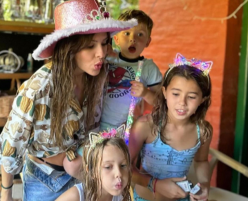 La China Suárez cumplió años: Del mensaje de Benjamín Vicuña a las íntimas fotos del festejo