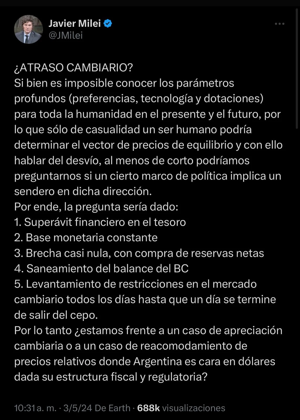 Así explicó el atraso cambiario Javier Milei, planteando ciertos interrogantes. 