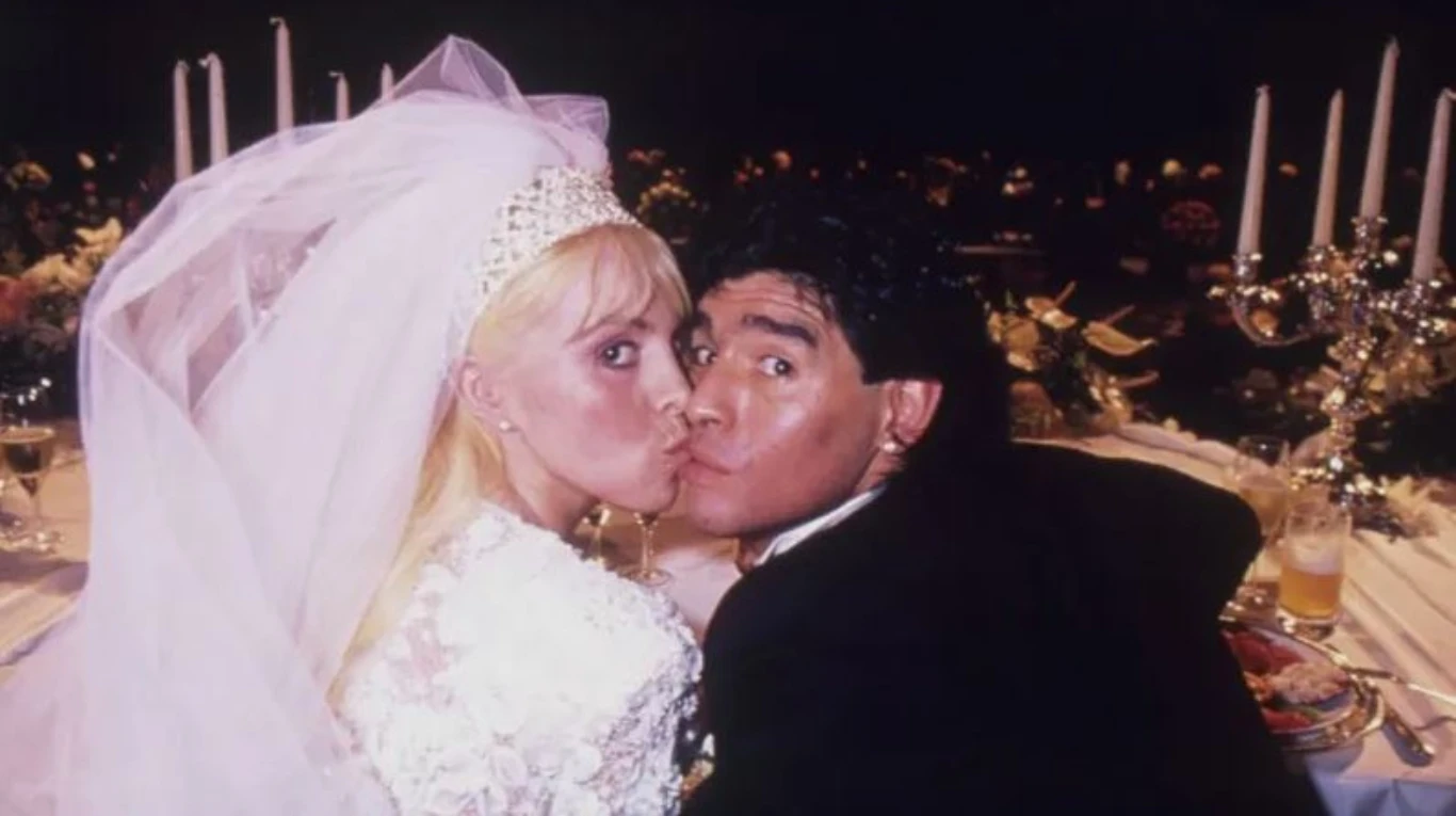 La gran boda de Maradona y Claudia en el Luna Park. 