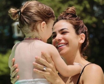 El tierno momento de Agustina Cherri con su hija rememorando Chiquititas